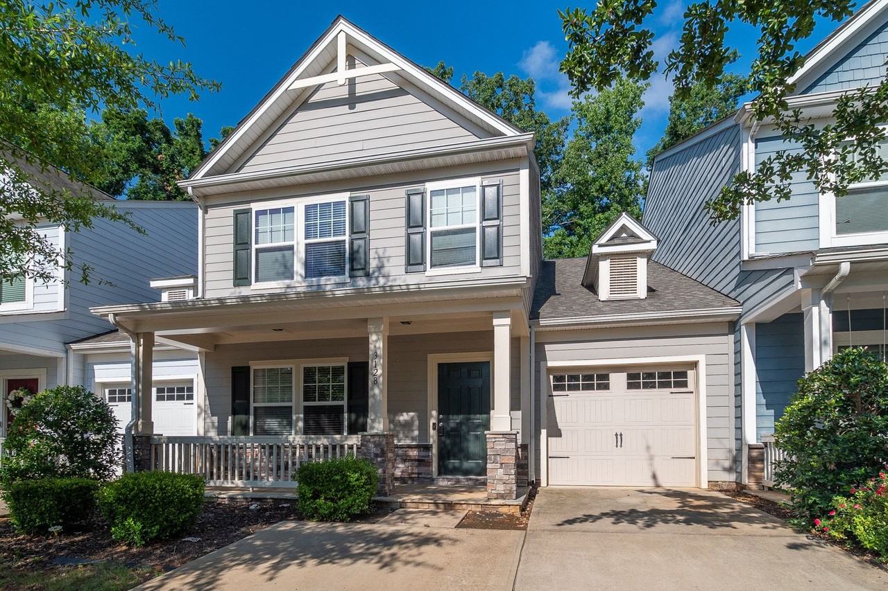 3128 Graceland Cir - Photo 2 of 33