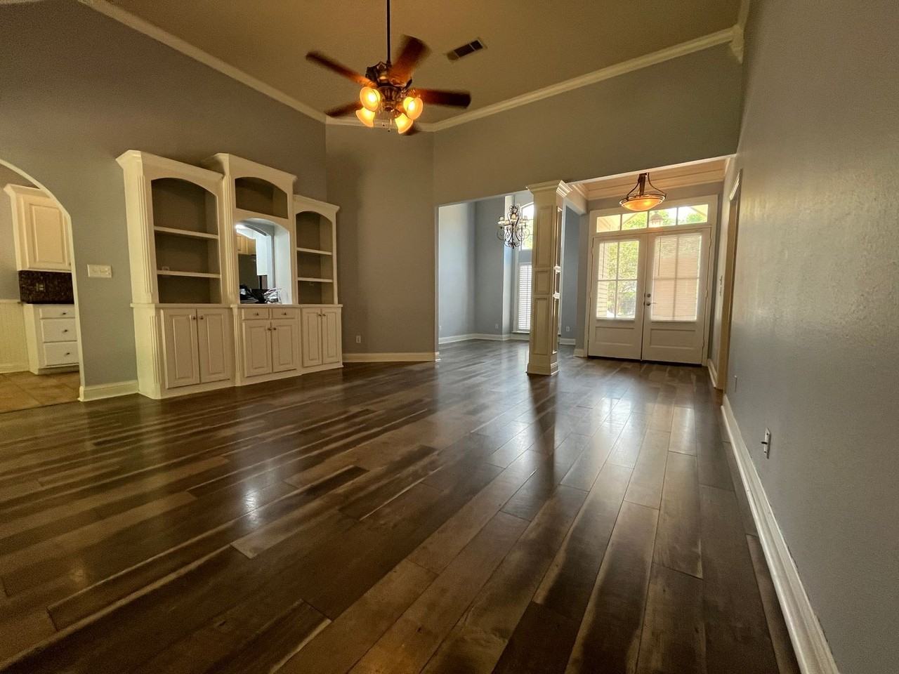 1050 Azalea Garden Dr - Photo 7 of 44