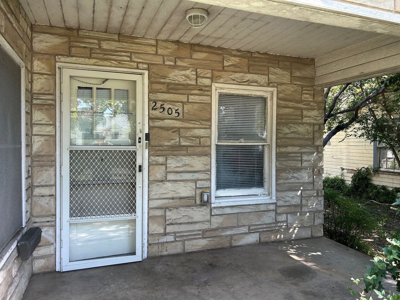 2505 Proctor Ave - Photo 5 of 11