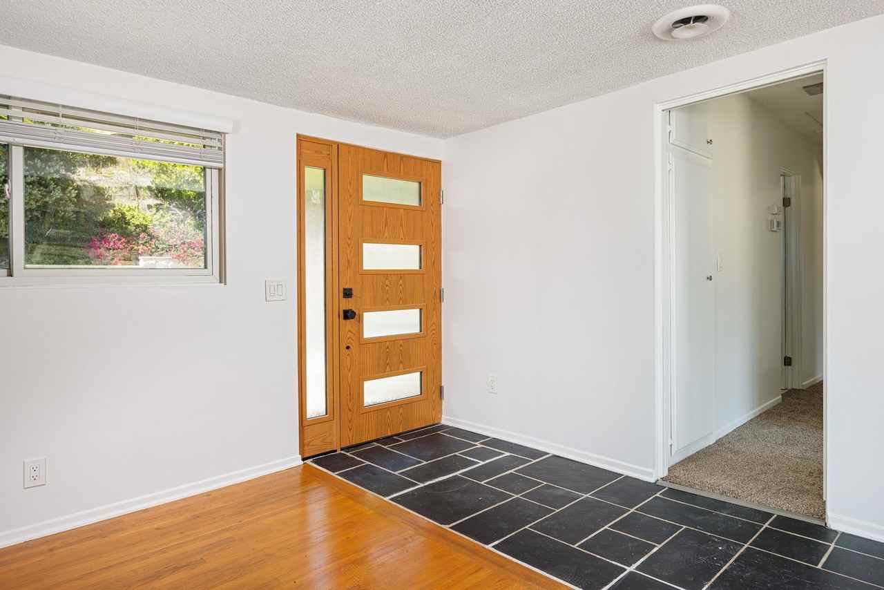 1007 Flamingo Rd - Photo 2 of 25