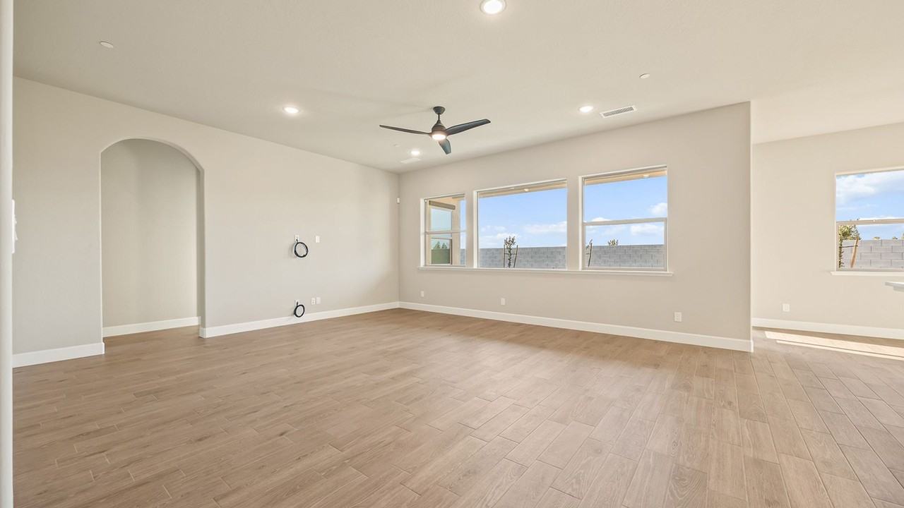 7324 W Ashcroft Ave - Photo 3 of 8