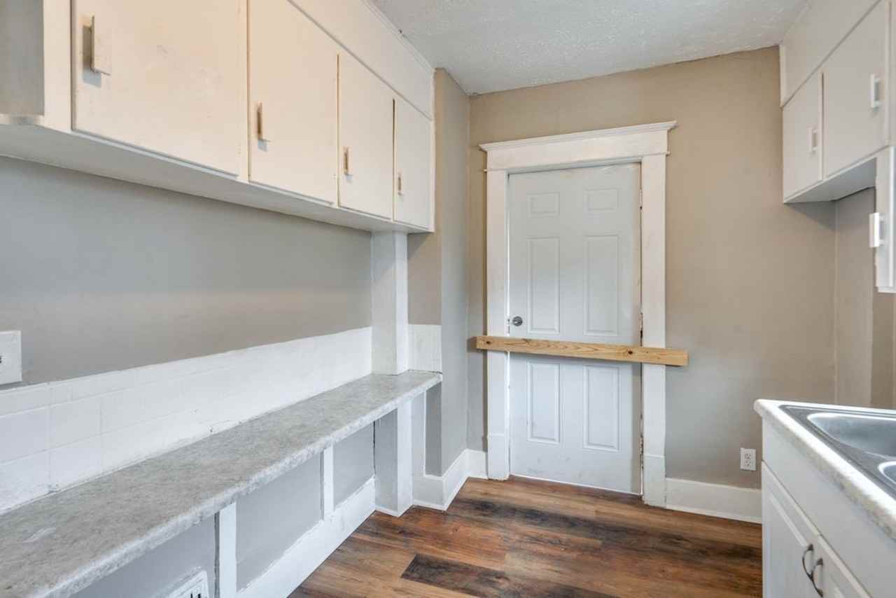 949 Ella Ct - Photo 5 of 14