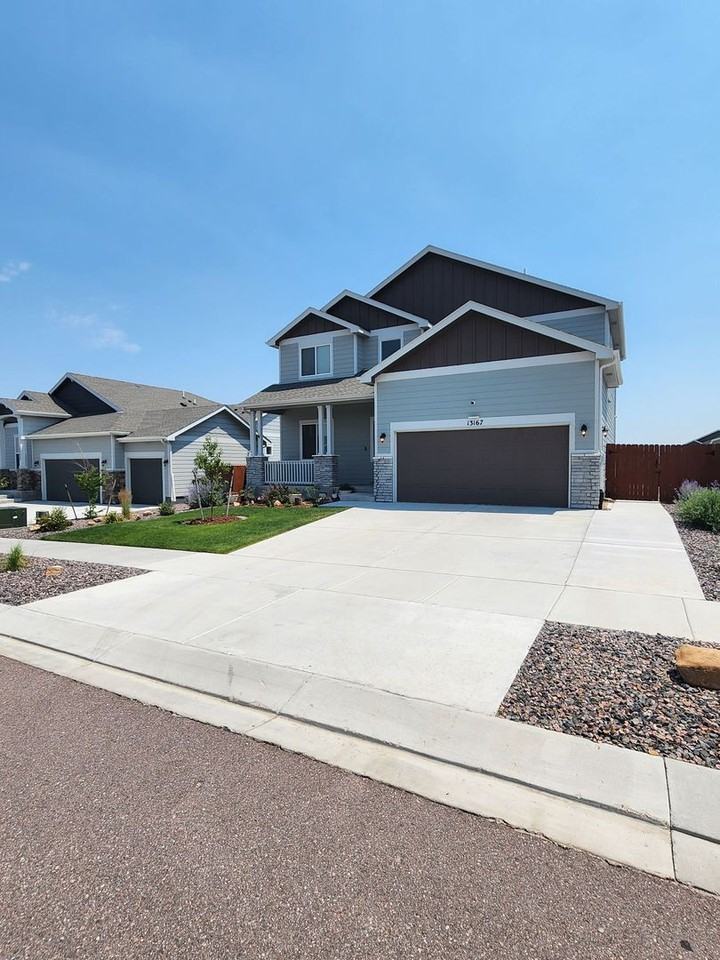 13167 Parkland Dr - Photo 2 of 34