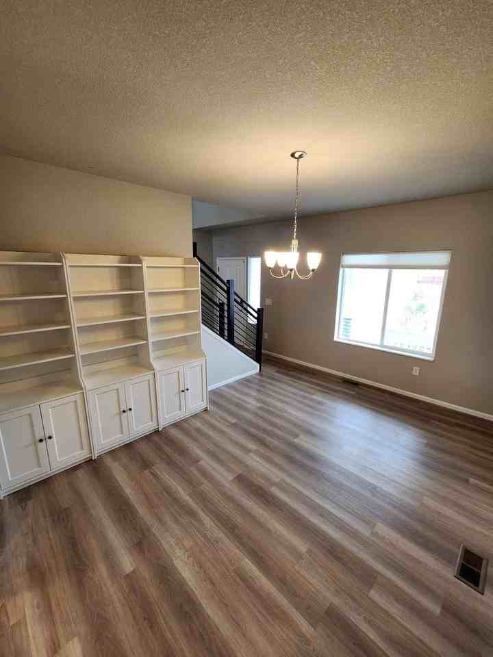 13167 Parkland Dr - Photo 3 of 34