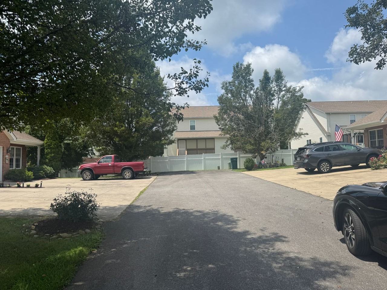 113 Silver Drop Ln - Photo 2 of 37