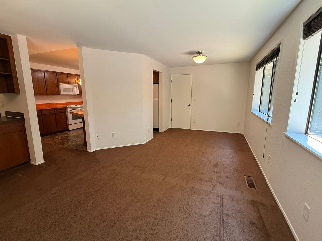 13921 217th Ave Se - Photo 5 of 29