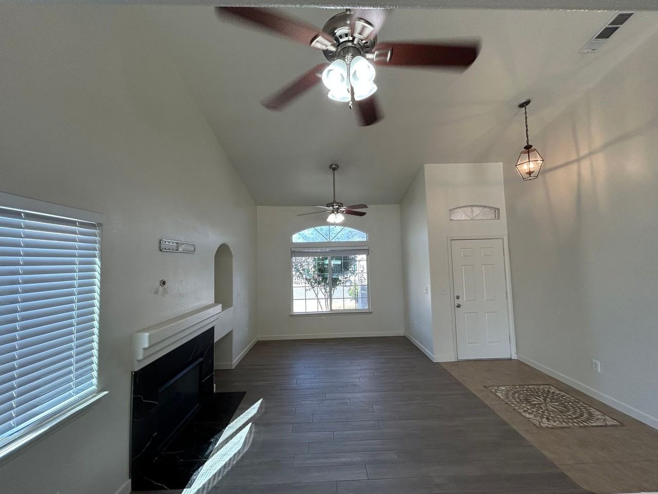 111 Buck Run Dr - Photo 3 of 23