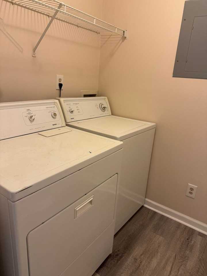 6704G W Friendly Ave - Photo 6 of 11