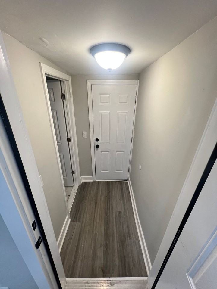 373 Saint Joes Ave - Photo 5 of 10