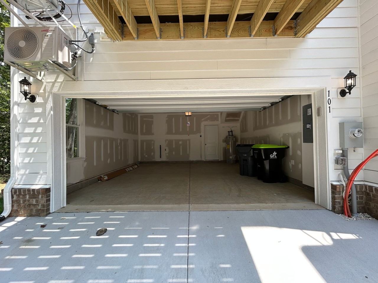 101 Avenda Ln - Photo 7 of 33