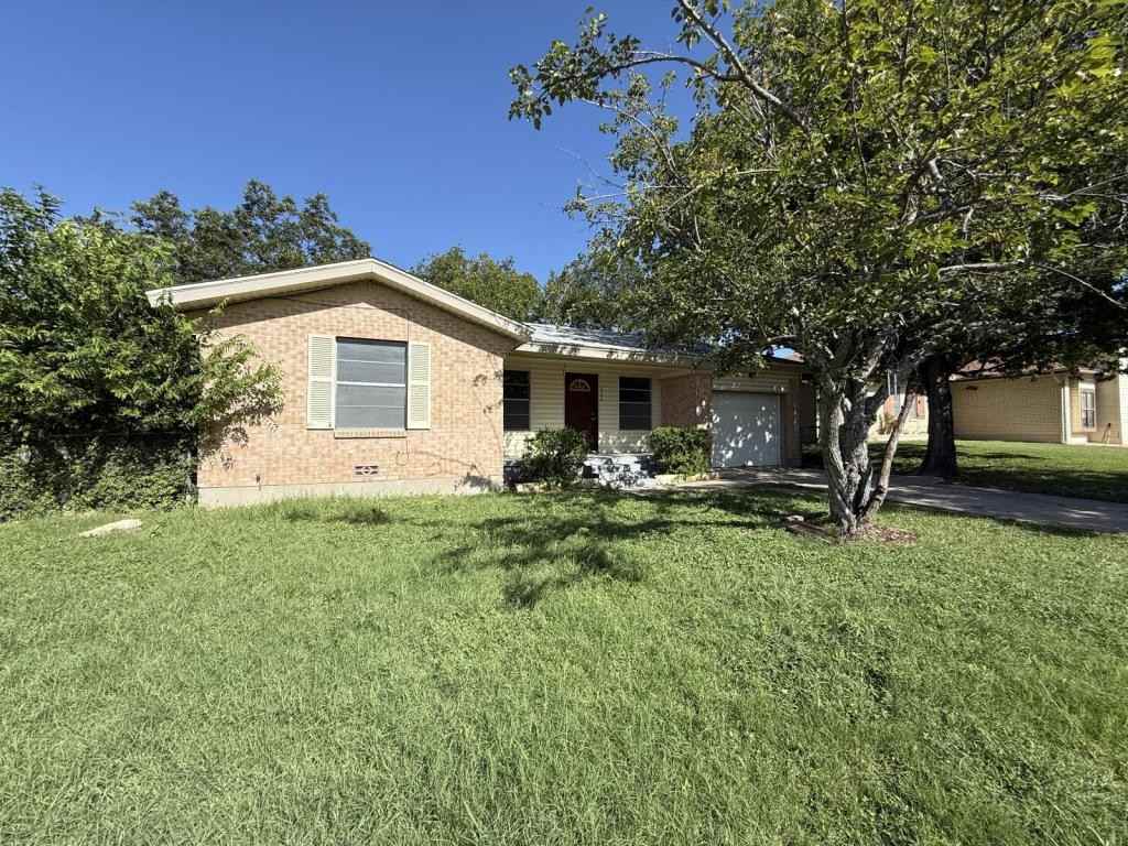 1204 S 7th St - Photo 2 of 38