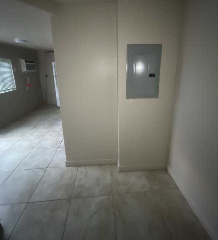 226 W Delano St - Photo 7 of 8