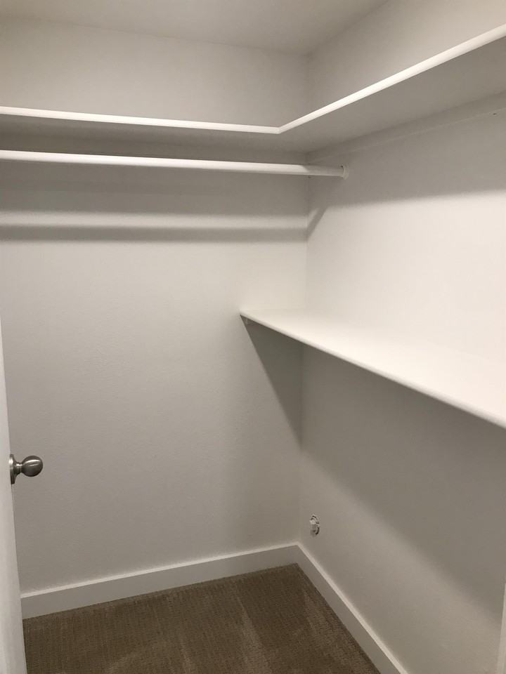 1017 N 23rd St - Photo 3 of 29