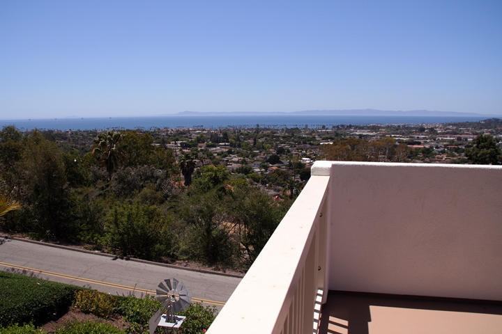 35 Las Alturas Rd - Photo 2 of 15