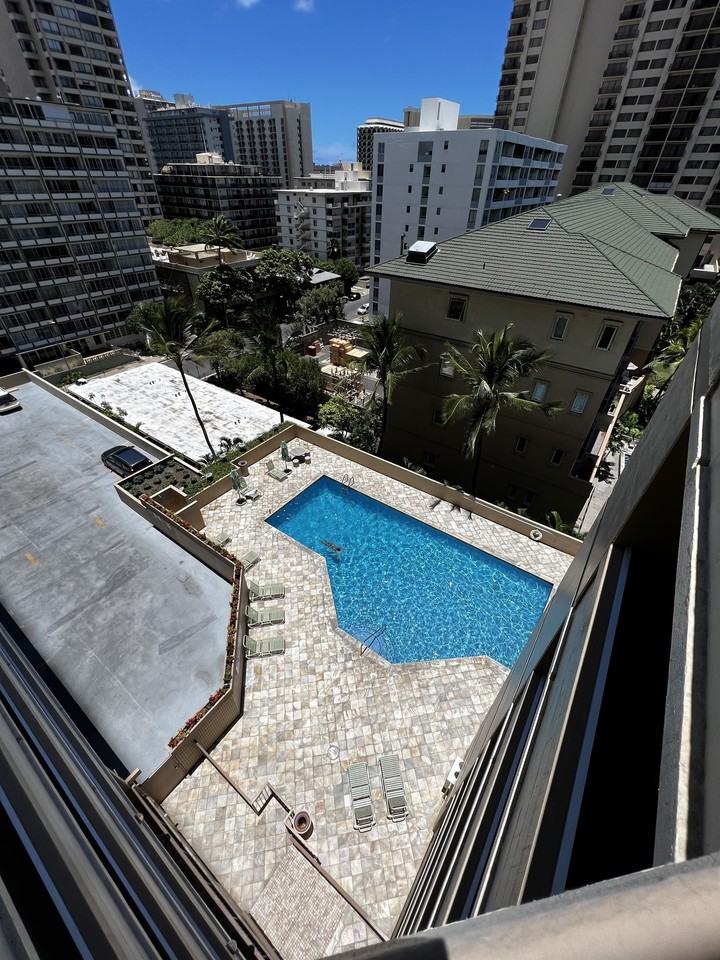 2121 Ala Wai Blvd #1