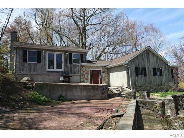 35 Cayuga Rd - Photo 2 of 25