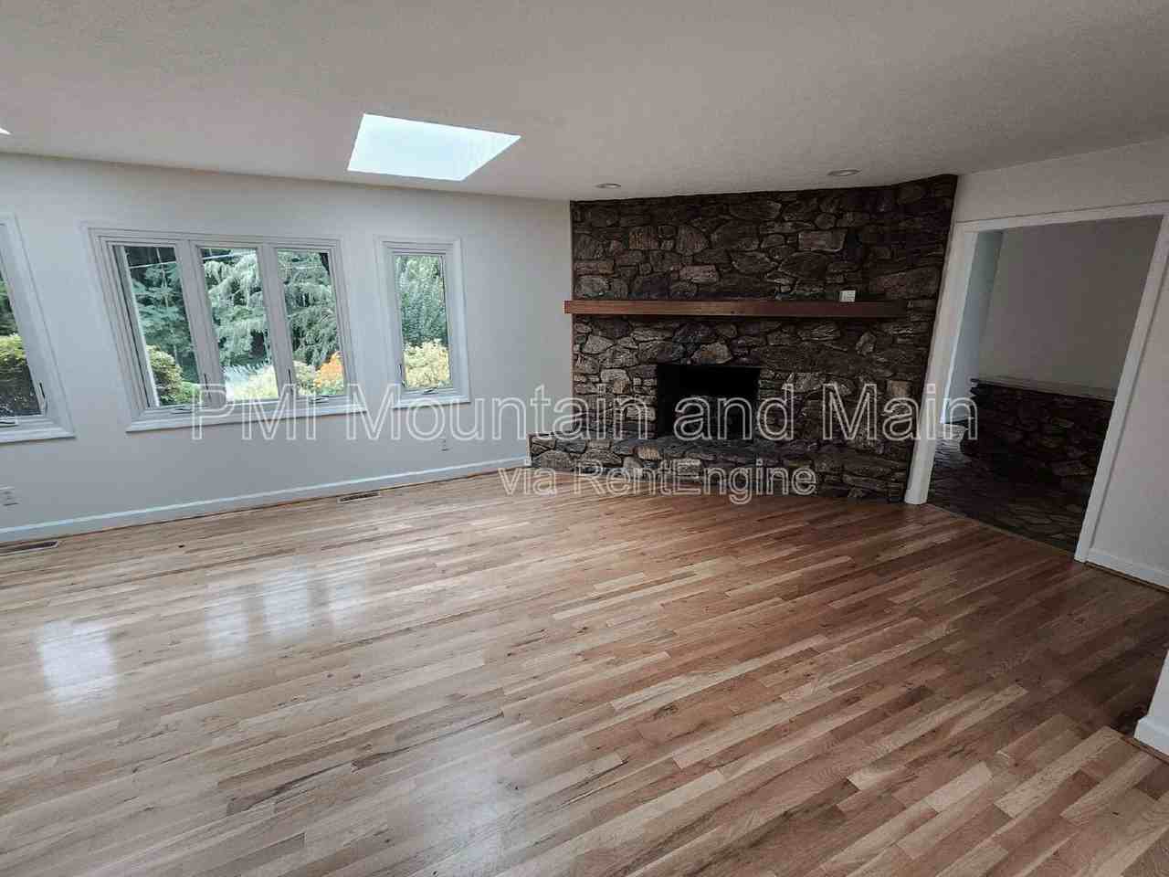 53 Jump Cove Rd - Photo 6 of 39