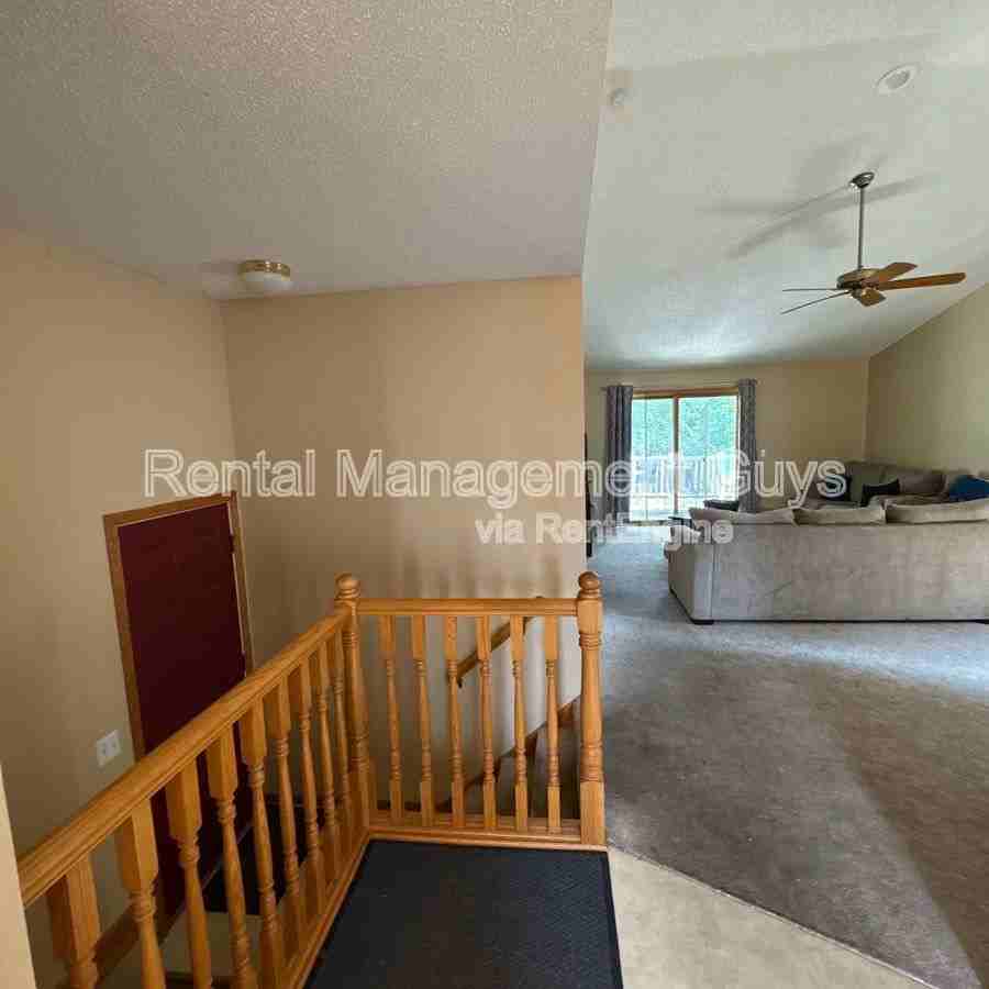 726 E Nicollet Blvd - Photo 2 of 22