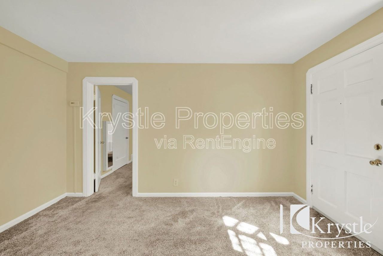 1029 Sutter St - Photo 5 of 20