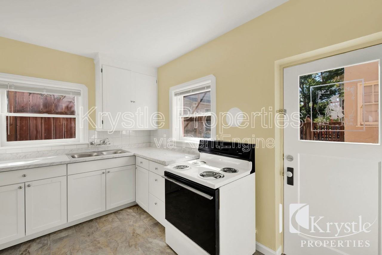 1029 Sutter St - Photo 6 of 20