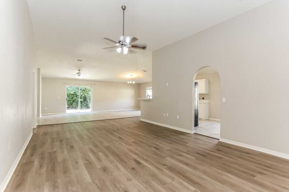 11157 Wyndham Hollow Ln - Photo 4 of 16