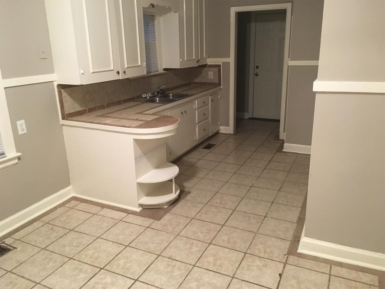 4146 E 1st St - Photo 3 of 17