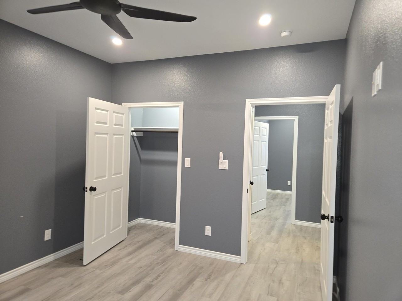 409 S Steen Dr #104 - Photo 6 of 17