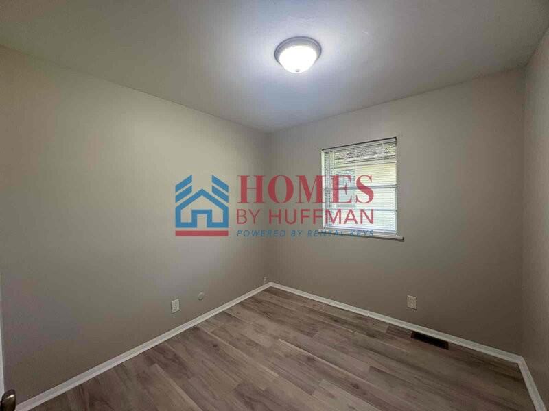 1420 Taylor Ave - Photo 3 of 8