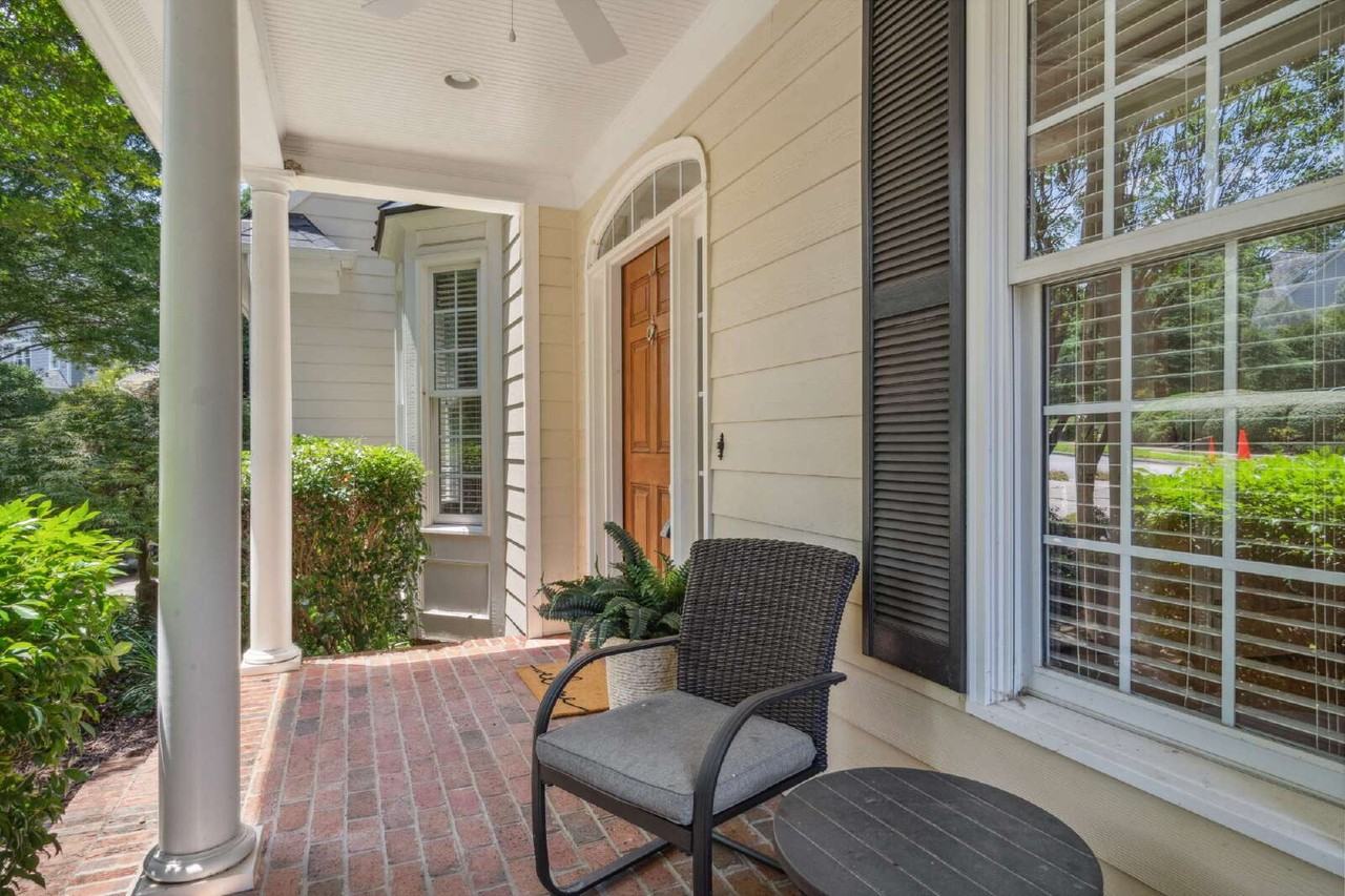 117 Buckhurst Dr - Photo 3 of 50