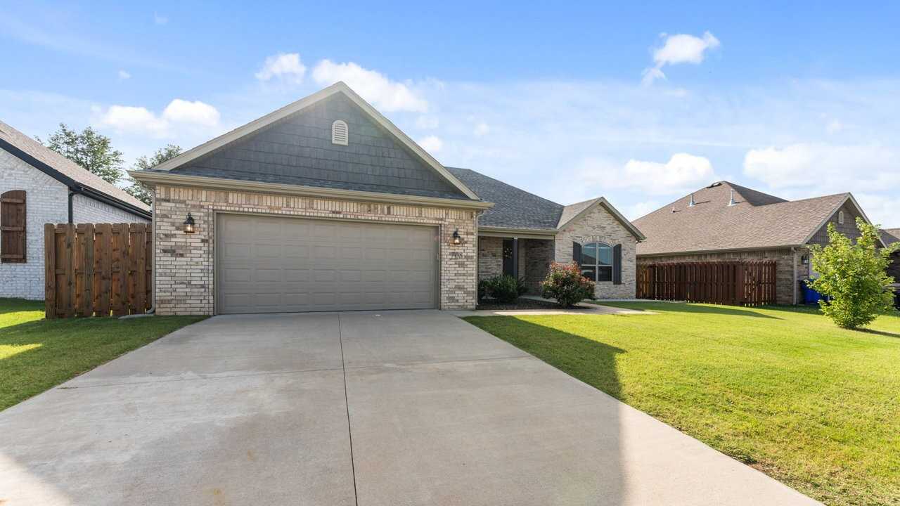 708 Copper St - Photo 2 of 22