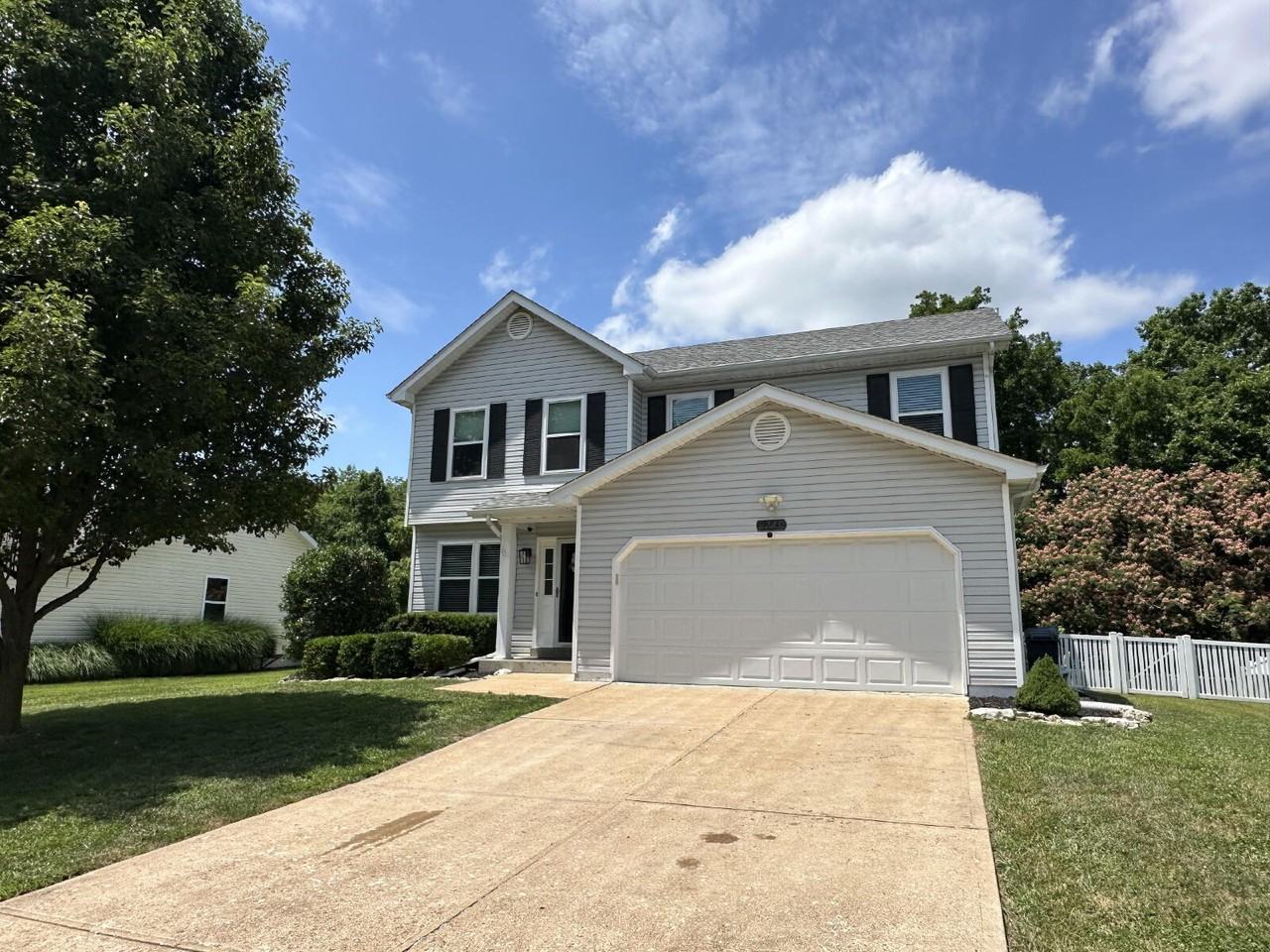 2745 Whitecreek Ln - Photo 2 of 20