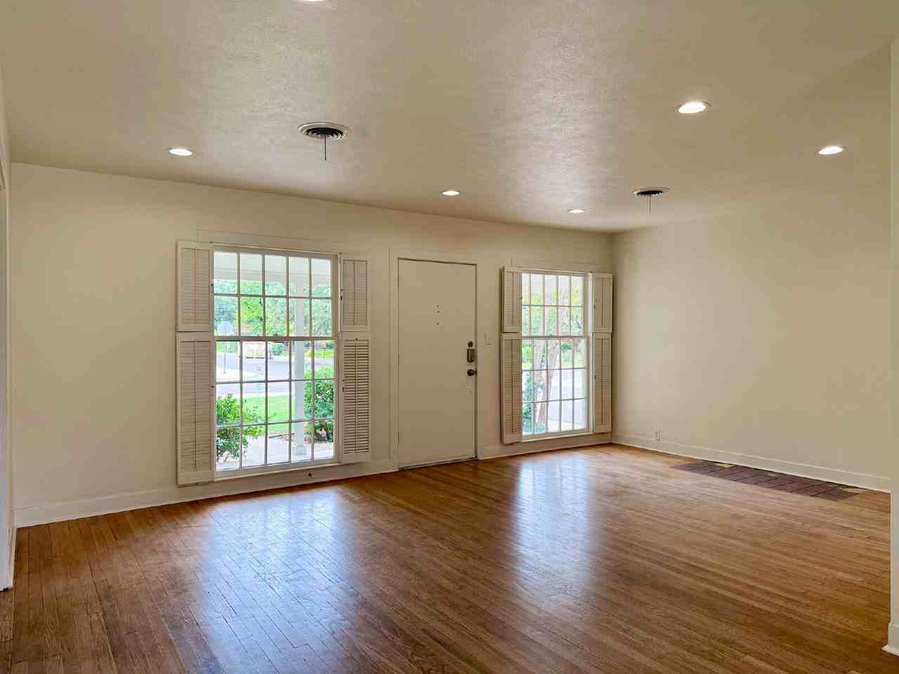 2832 24th St - Photo 3 of 17
