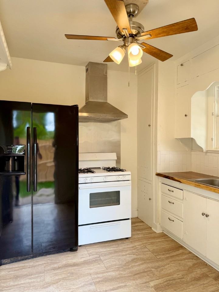 2832 24th St - Photo 7 of 17