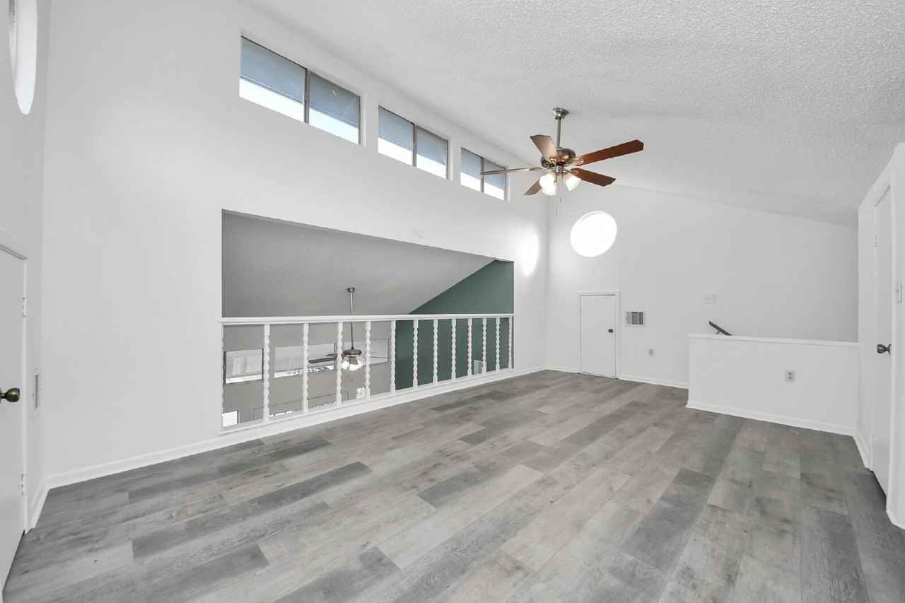 129 Tarpon St - Photo 2 of 38