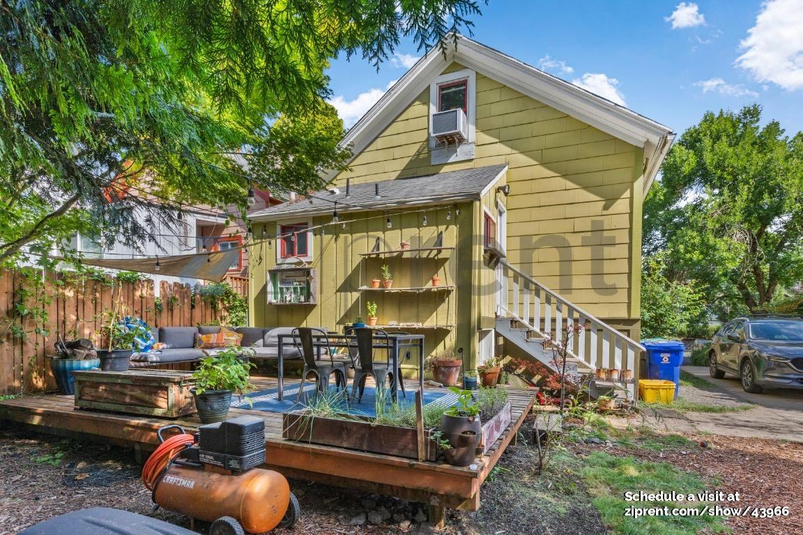 524 Ne Brazee St - Photo 2 of 17