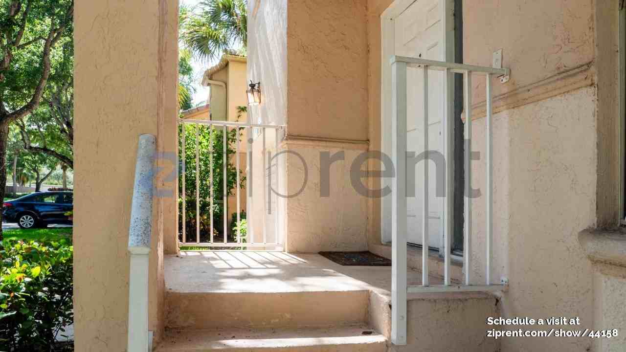 10931 Nw 12th Pl - Photo 2 of 37