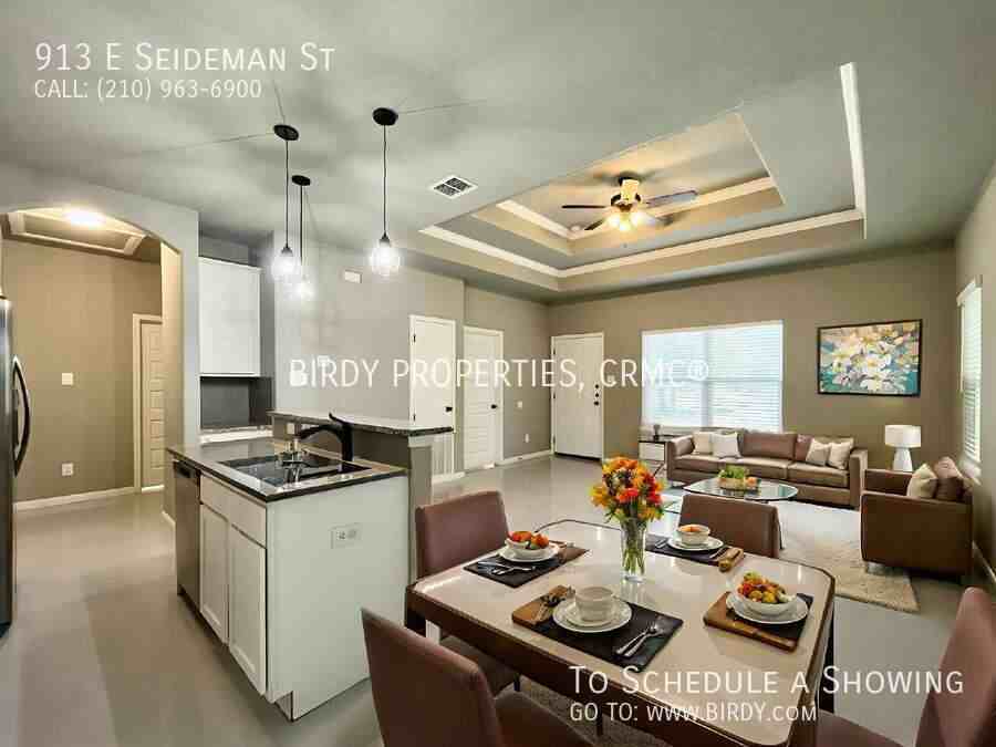 913 East Seideman Street - Photo 3 of 33