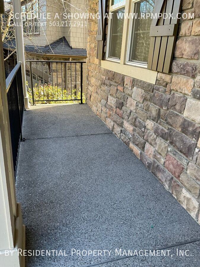 18278 Southwest Santoro Drive - Photo 2 of 50