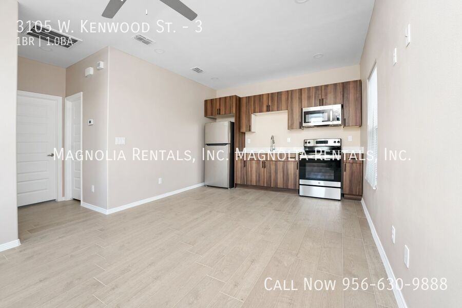 3105 W Kenwood St #3 - Photo 3 of 8