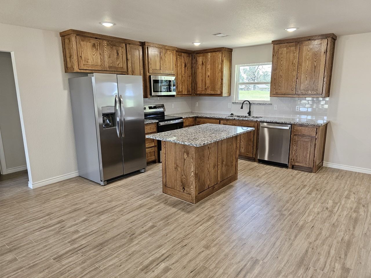 1013 Brown Ct #NA - Photo 3 of 10