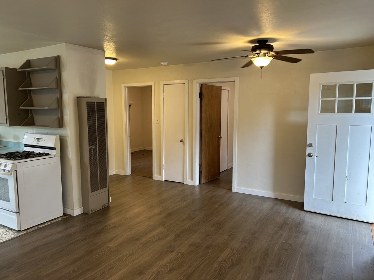 962 1/2 E 5th Ave #NA - Photo 2 of 6