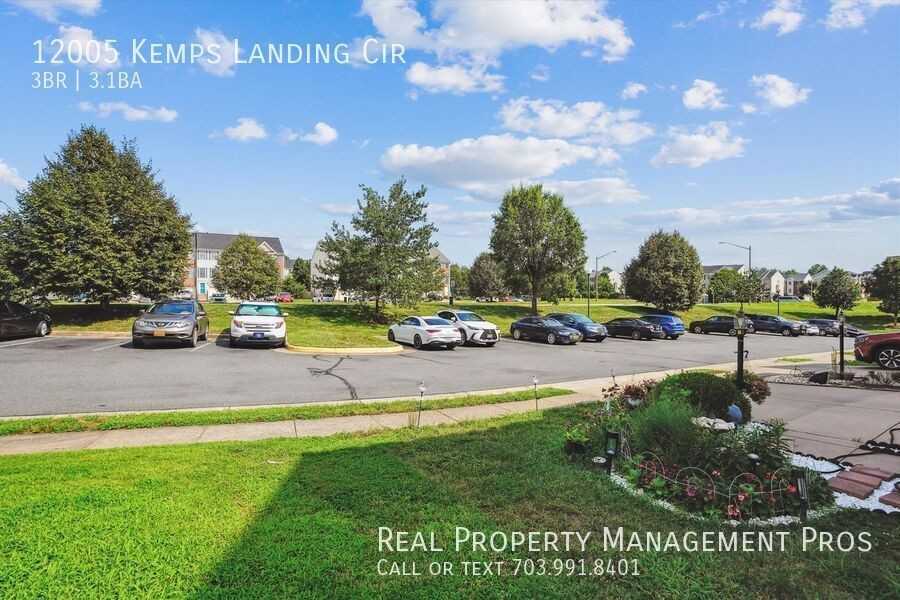 12005 Kemps Landing Cir - Photo 2 of 33