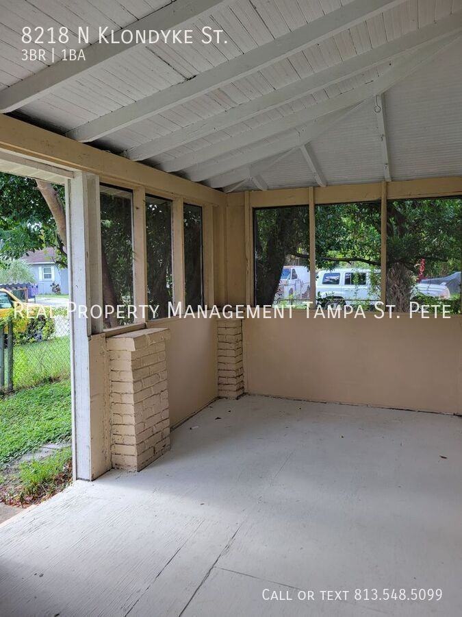 8218 N Klondyke St - Photo 3 of 19