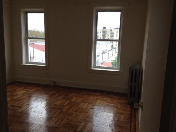 7402 Bay Pkwy - Photo 2 of 4