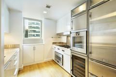 400 E 67th St #4F - Photo 2 of 4