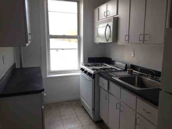 7402 Bay Pkwy - Photo 3 of 4