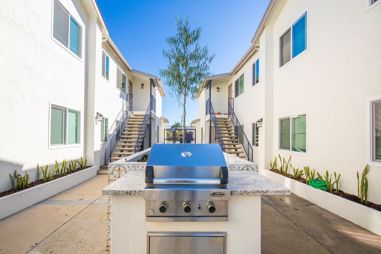 The Seahorse - Photo 2 of 5