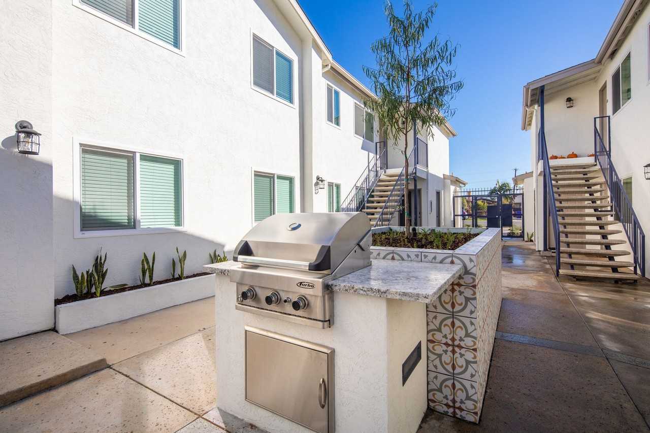 The Seahorse - Photo 3 of 5