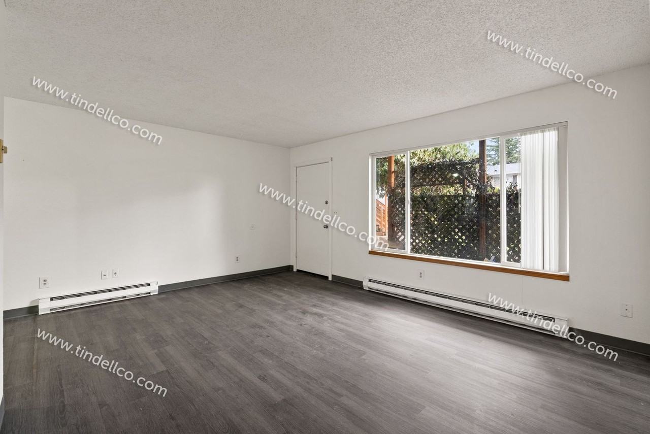 285RK - Wellington Square - Photo 7 of 20