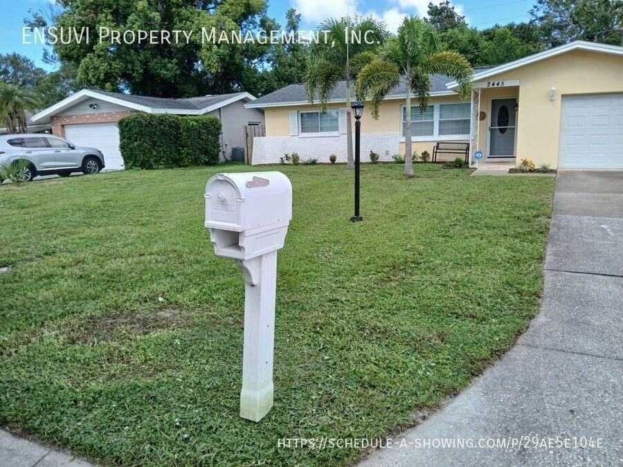 2445 Indigo Dr - Photo 2 of 13